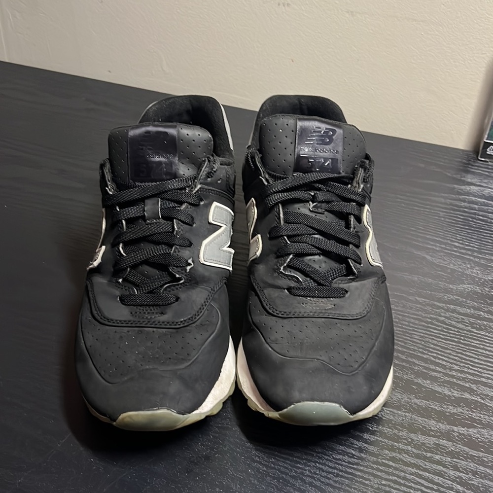 New balance shoes - Picture 4 of 4